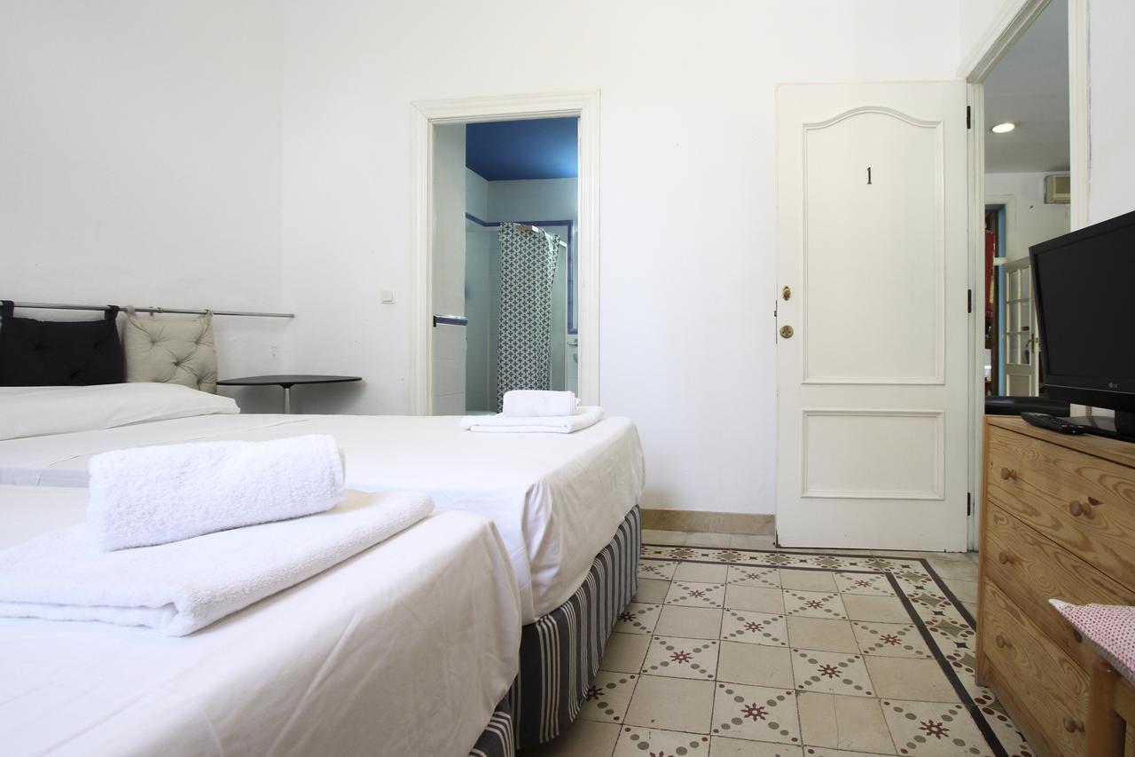 Hostal Las Acacias 马拉加 外观 照片