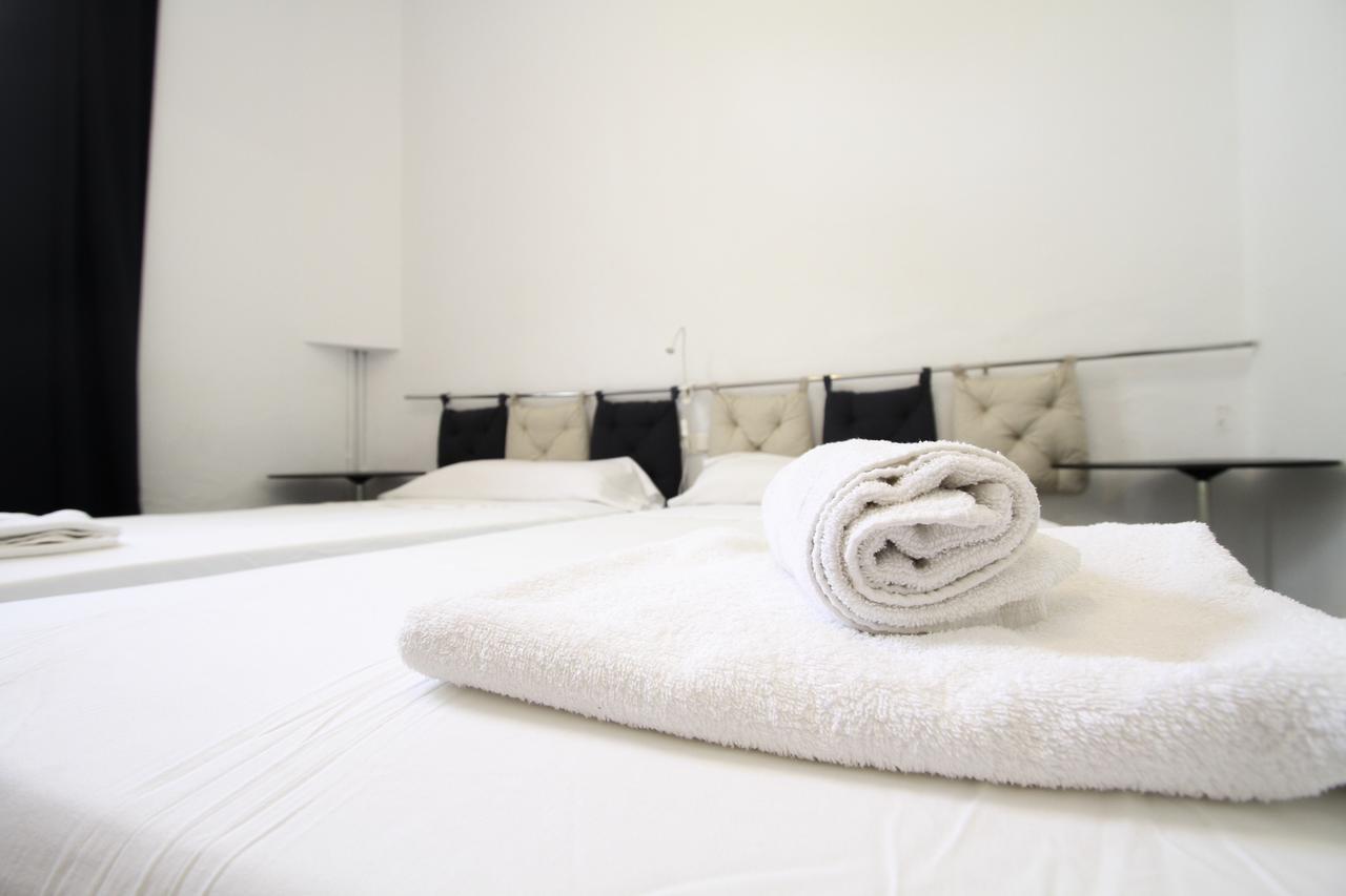 Hostal Las Acacias 马拉加 外观 照片